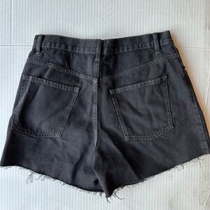 Cotton-on High Rise A line short. size 8